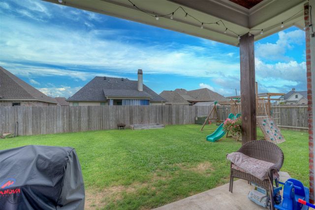 402 Halifax Circle, Benton, LA 71006