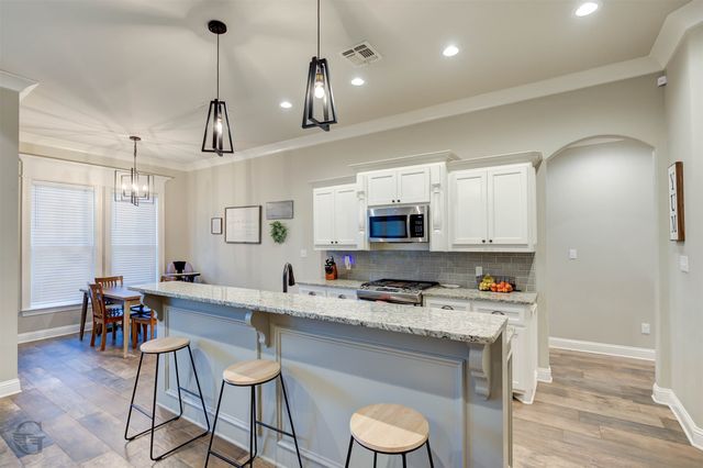 402 Halifax Circle, Benton, LA 71006