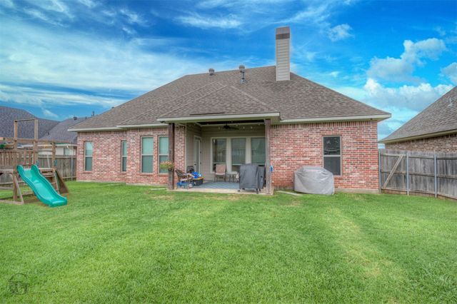 402 Halifax Circle, Benton, LA 71006