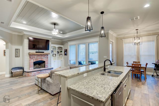 402 Halifax Circle, Benton, LA 71006