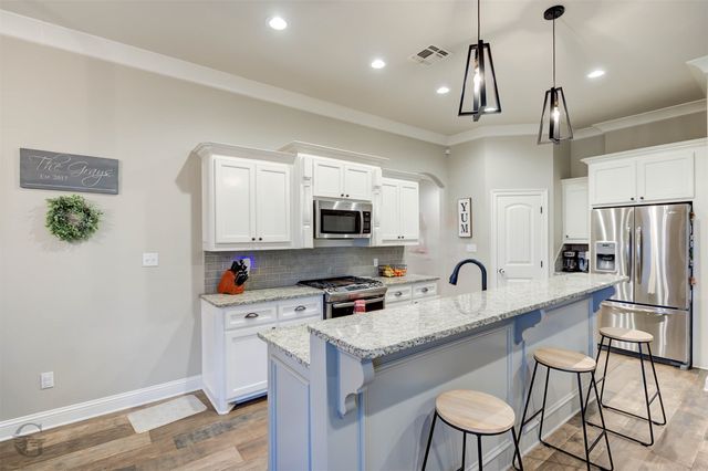402 Halifax Circle, Benton, LA 71006