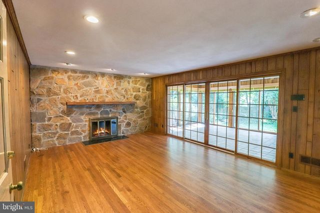 2003 BRANDYWOOD LN, Wilmington, DE 19810