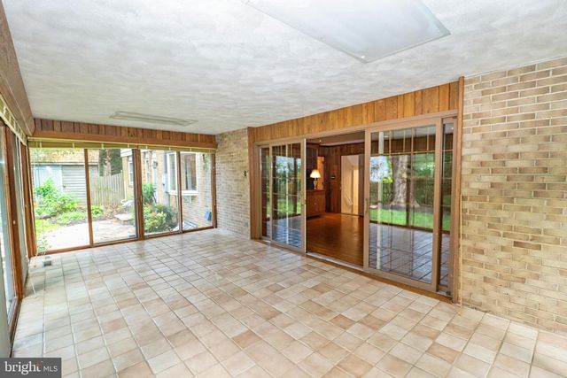 2003 BRANDYWOOD LN, Wilmington, DE 19810