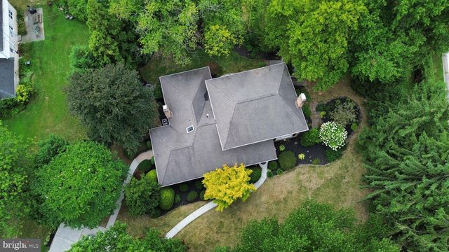 2003 BRANDYWOOD LN, Wilmington, DE 19810