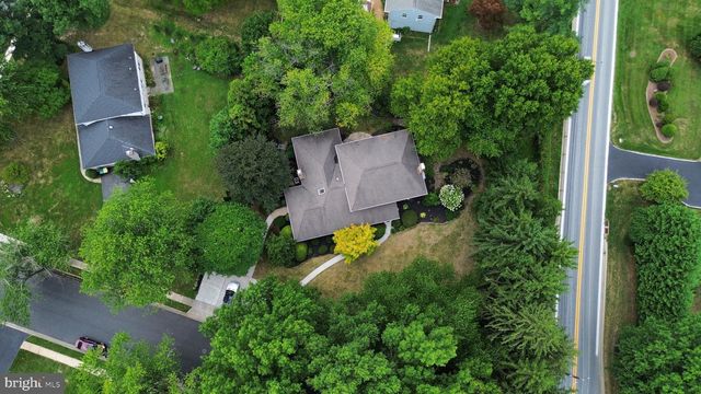 2003 BRANDYWOOD LN, Wilmington, DE 19810