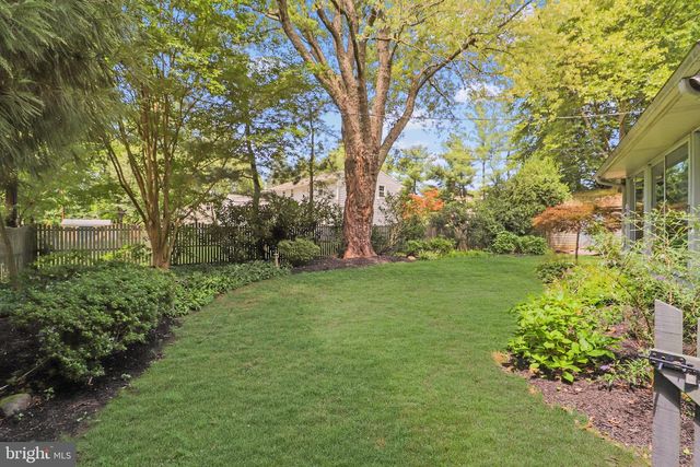 2003 BRANDYWOOD LN, Wilmington, DE 19810