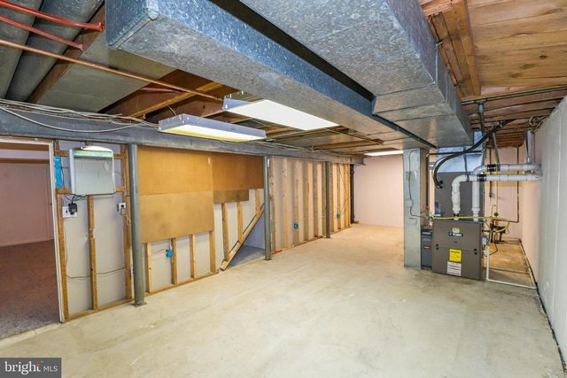 2003 BRANDYWOOD LN, Wilmington, DE 19810