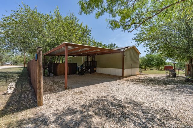 181 County Road 6842, Lytle, TX 78052
