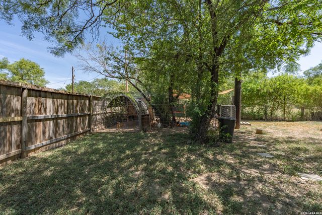 181 County Road 6842, Lytle, TX 78052