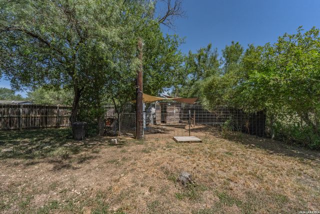 181 County Road 6842, Lytle, TX 78052