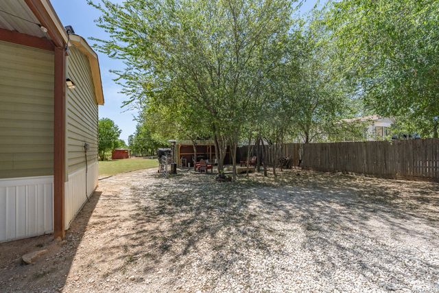 181 County Road 6842, Lytle, TX 78052