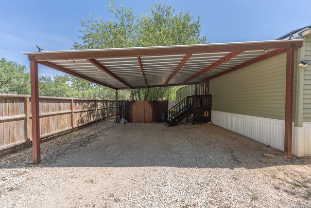 181 County Road 6842, Lytle, TX 78052