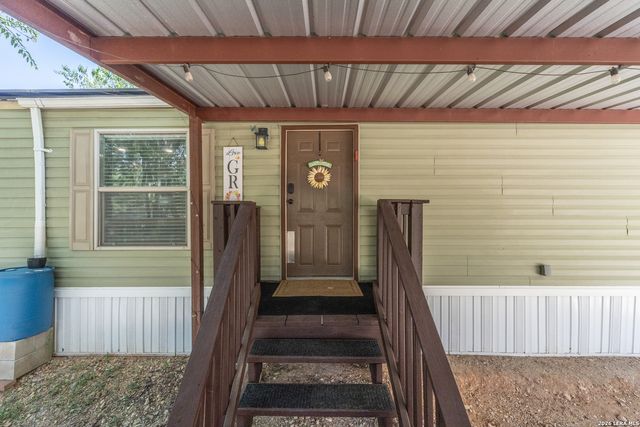 181 County Road 6842, Lytle, TX 78052