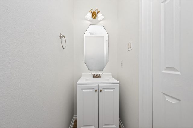 1229 Verde Trails Drive, Houston, TX 77073