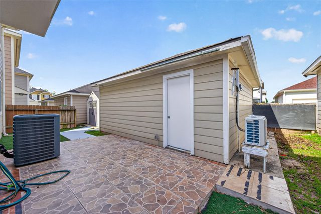 1229 Verde Trails Drive, Houston, TX 77073