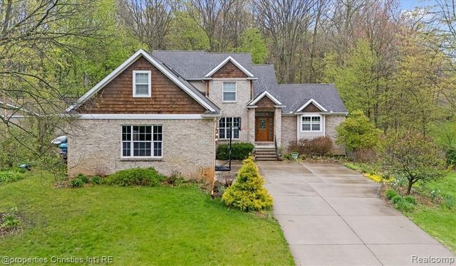 5720 Deerwood, Commerce Twp, MI 48382