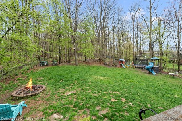 5720 Deerwood, Commerce Twp, MI 48382