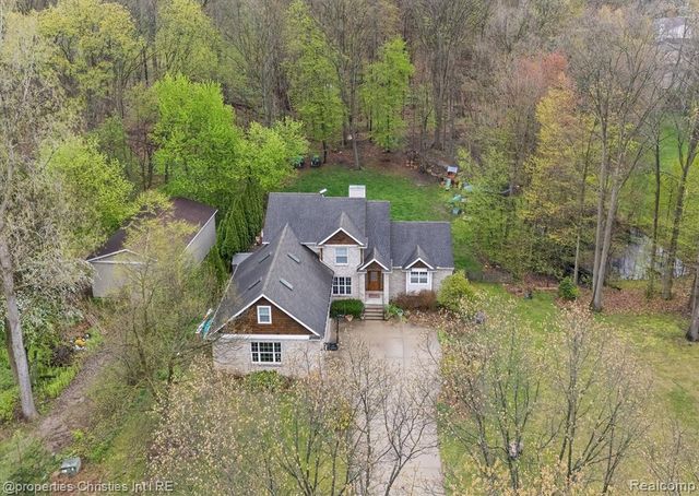 5720 Deerwood, Commerce Twp, MI 48382