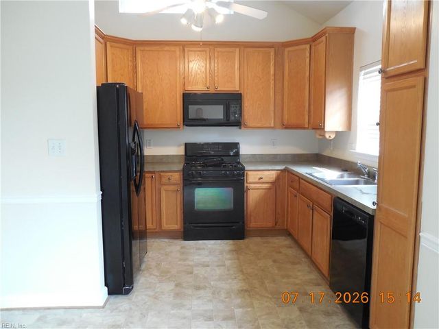 5116 Chayote CT, Virginia Beach, VA 23462