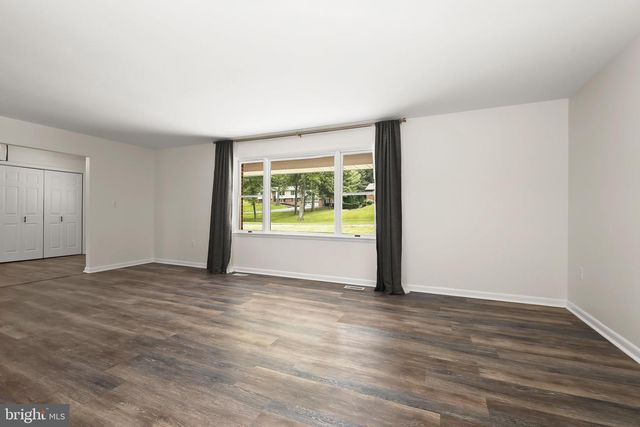 5686 FRENCH AVE, Sykesville, MD 21784
