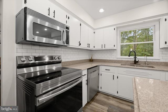 5686 FRENCH AVE, Sykesville, MD 21784
