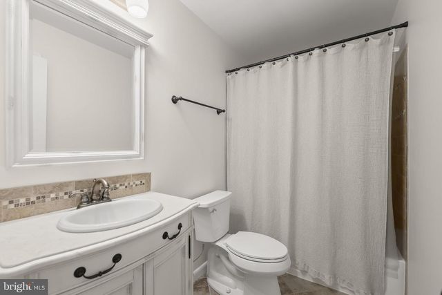 5686 FRENCH AVE, Sykesville, MD 21784
