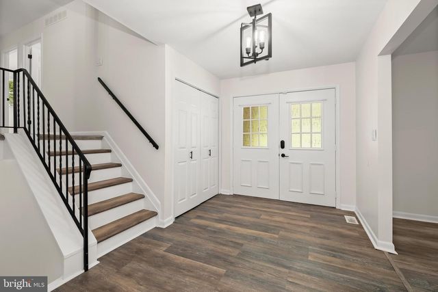 5686 FRENCH AVE, Sykesville, MD 21784