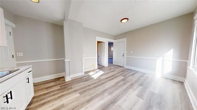 3915 Hyde Avenue, Cleveland, OH 44109