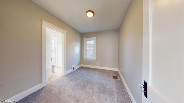 3915 Hyde Avenue, Cleveland, OH 44109