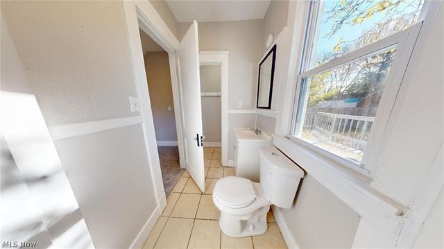 3915 Hyde Avenue, Cleveland, OH 44109