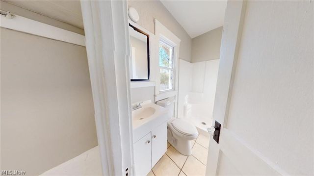 3915 Hyde Avenue, Cleveland, OH 44109