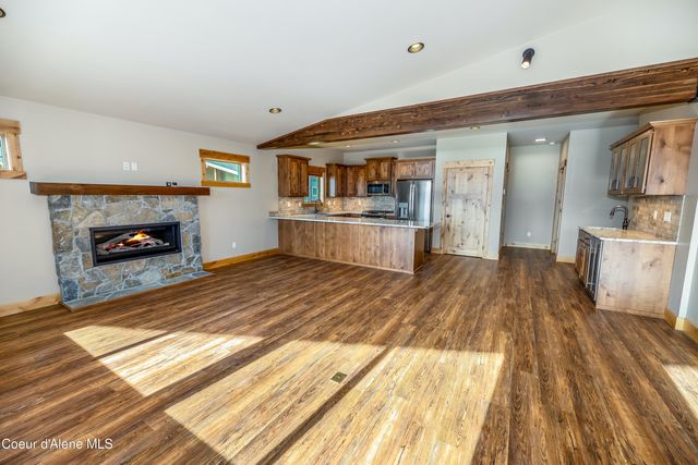 21 Fremont LN, B13, Nordman, ID 83848