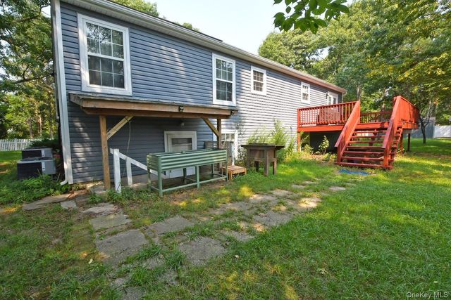 224C Country Road, Medford, NY 11763