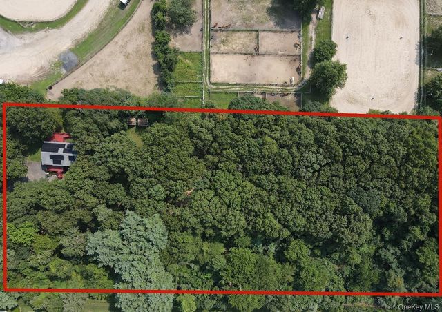 224C Country Road, Medford, NY 11763