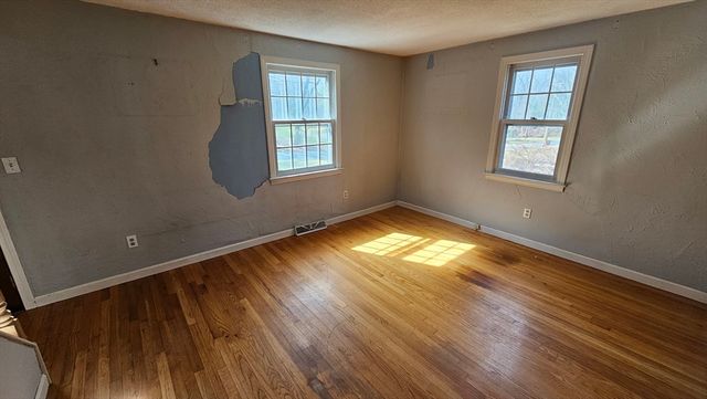 11 Wellfleet, Wilbraham, MA 01095