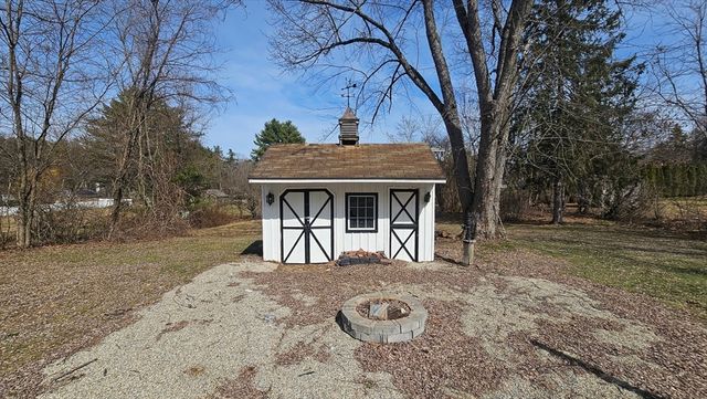 11 Wellfleet, Wilbraham, MA 01095