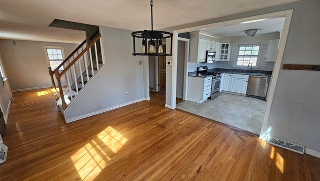 11 Wellfleet, Wilbraham, MA 01095