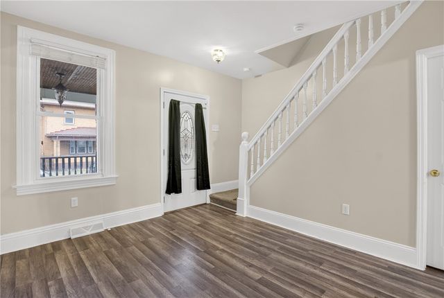 508 6th Ave, New Brighton, PA 15066