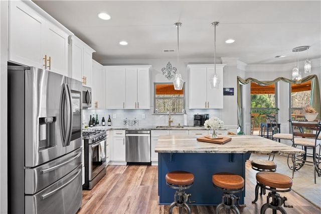 1820 Walking Horse Trail, Cumming, GA 30041