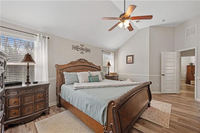 1820 Walking Horse Trail, Cumming, GA 30041