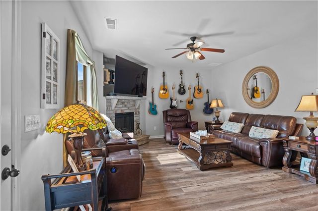 1820 Walking Horse Trail, Cumming, GA 30041