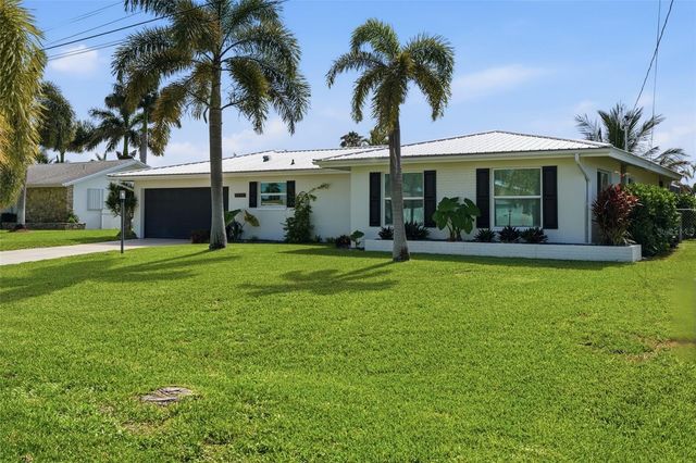 2835 SE 18TH AVENUE, Cape Coral, FL 33904