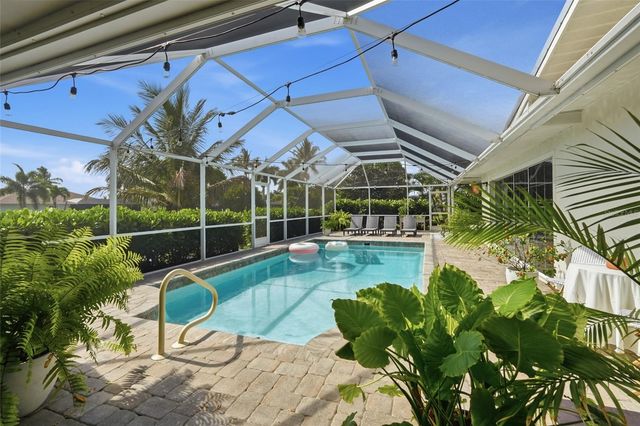 2835 SE 18TH AVENUE, Cape Coral, FL 33904