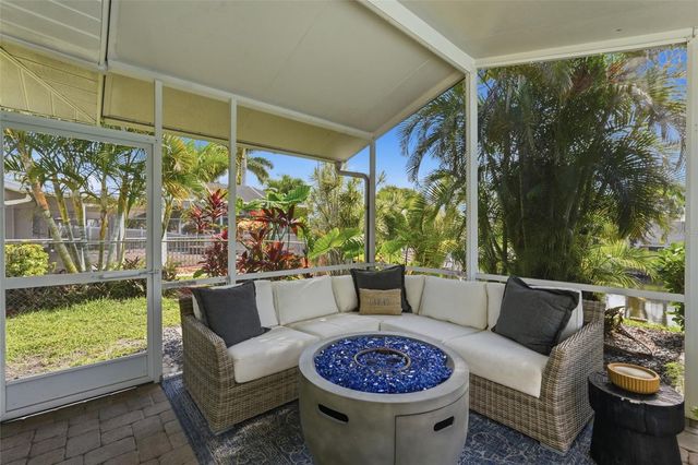 2835 SE 18TH AVENUE, Cape Coral, FL 33904