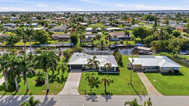 2835 SE 18TH AVENUE, Cape Coral, FL 33904