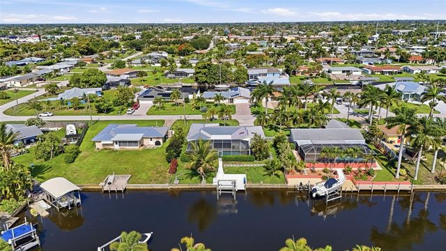 2835 SE 18TH AVENUE, Cape Coral, FL 33904