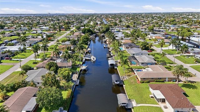2835 SE 18TH AVENUE, Cape Coral, FL 33904