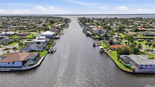 2835 SE 18TH AVENUE, Cape Coral, FL 33904