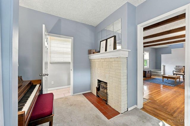 5523 Arnsby Place, Cincinnati, OH 45227