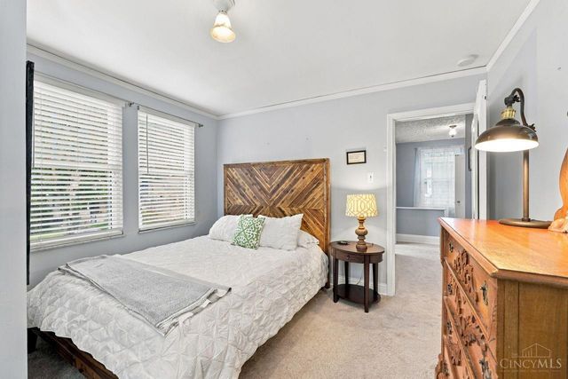 5523 Arnsby Place, Cincinnati, OH 45227